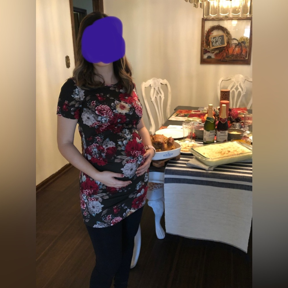 Beautiful Maternity top - Picture 2 of 3